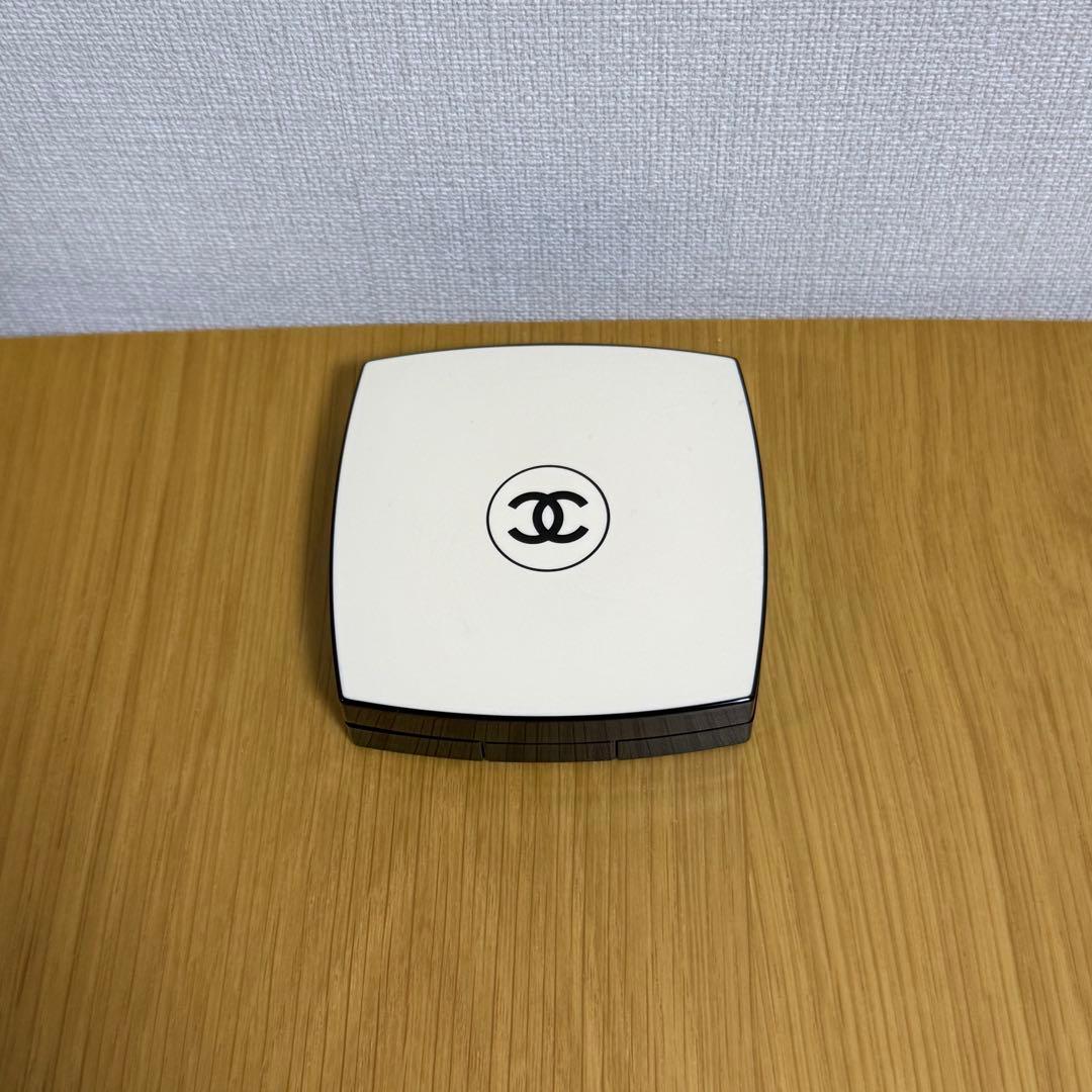 【美品】CHANEL シャネル レベージュパレットルガール ライト