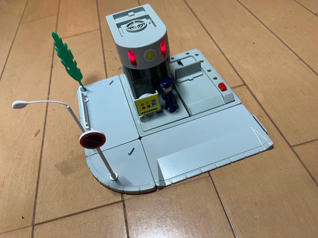 トミカタウン 5点セット トミカ3台付き