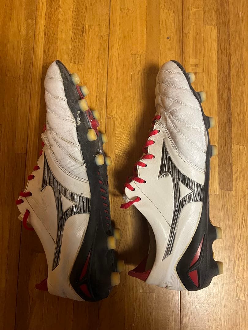 サッカースパイク Morelia ネオ4 27.5cm