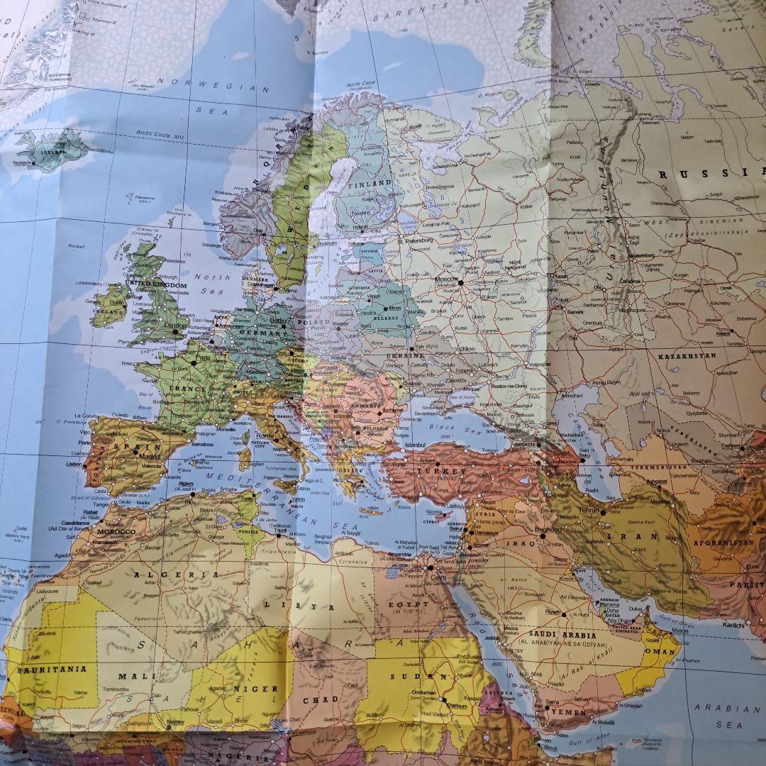 世界地図 The World English Edition 世界旅行が好きな方