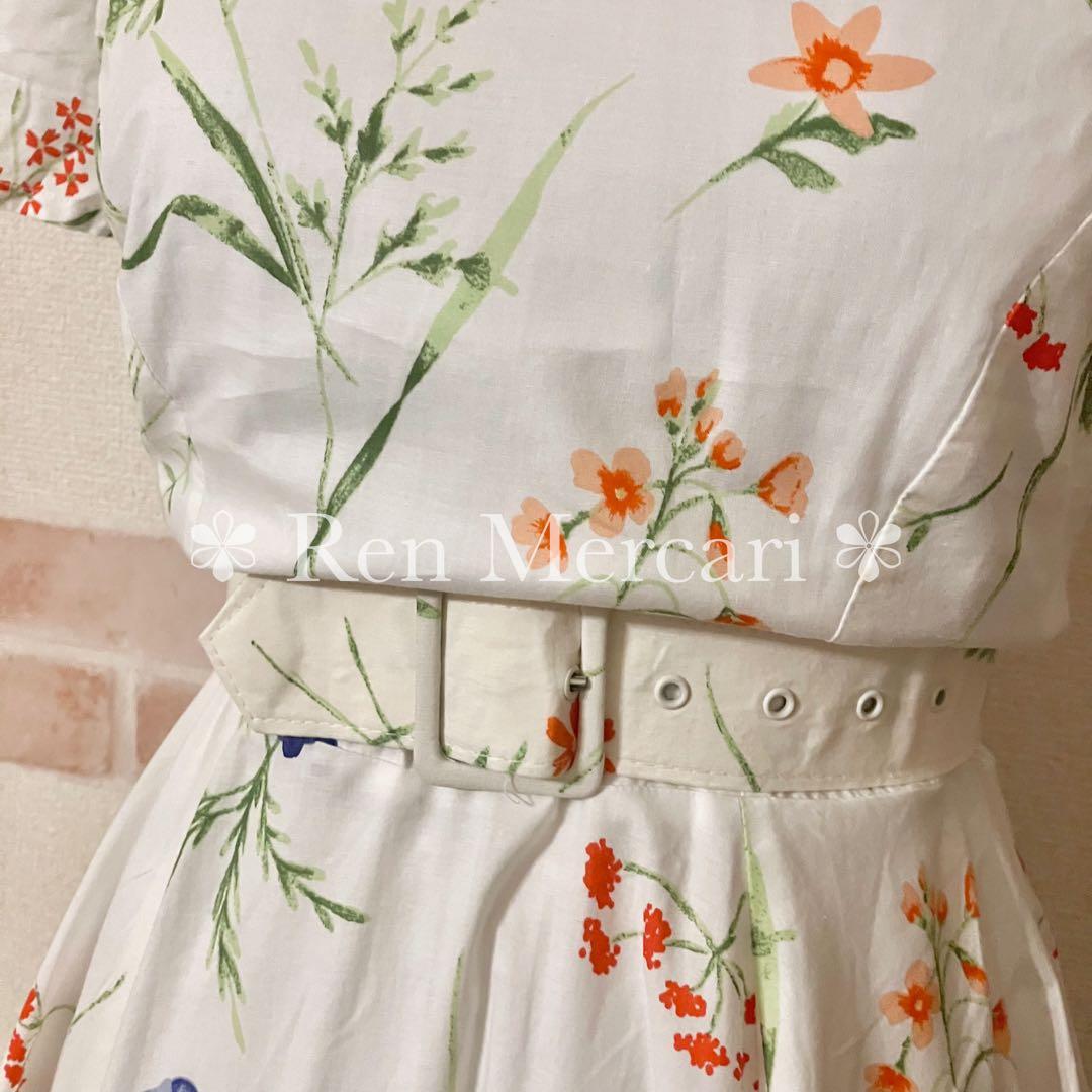 ＊Laura Ashley ホワイトベース ベルト有 お花柄のフレアワンピース