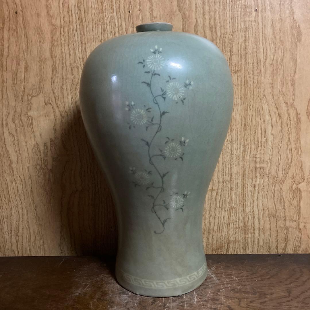 カ*3様 高麗青磁　白黒象嵌　梅瓶　菊花図