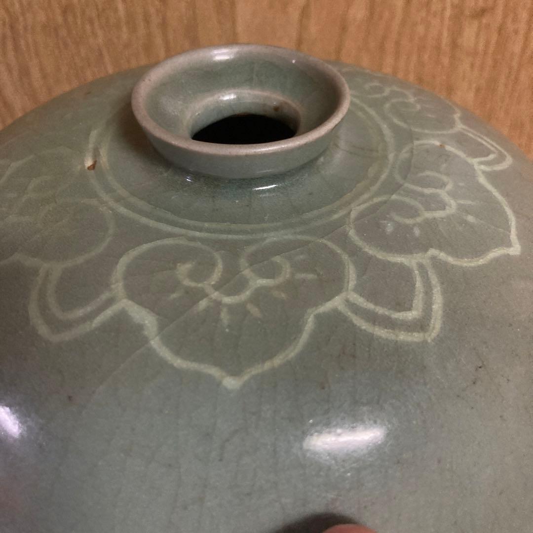 カ*3様 高麗青磁　白黒象嵌　梅瓶　菊花図