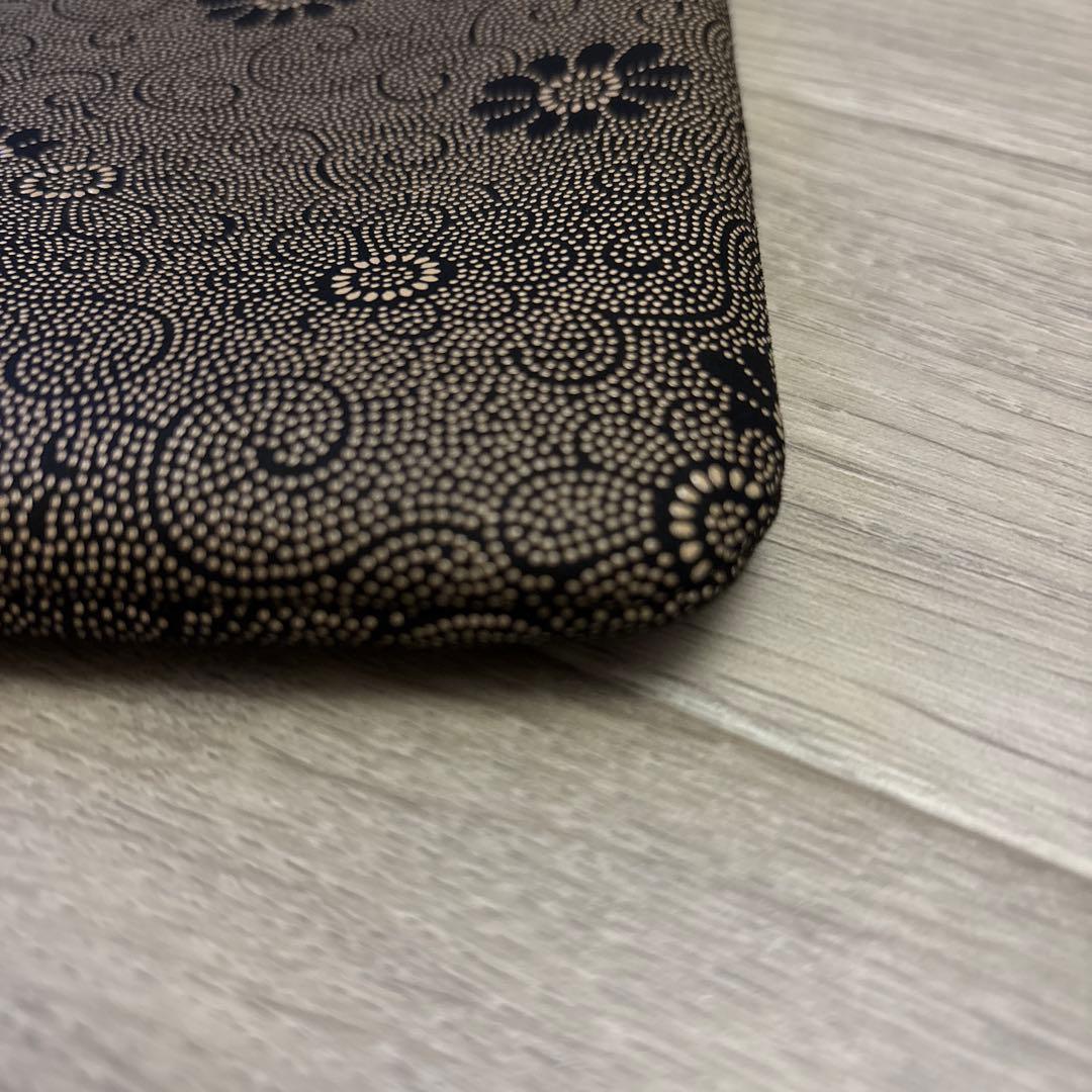 甲州印傳 合切袋 黒地白漆 菊 巾着袋 合才袋 合財袋 信玄袋 印伝 (印傳)