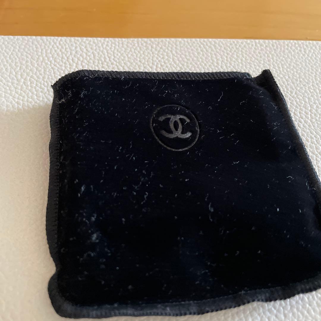 CHANELレキャトルオンブル　No.5