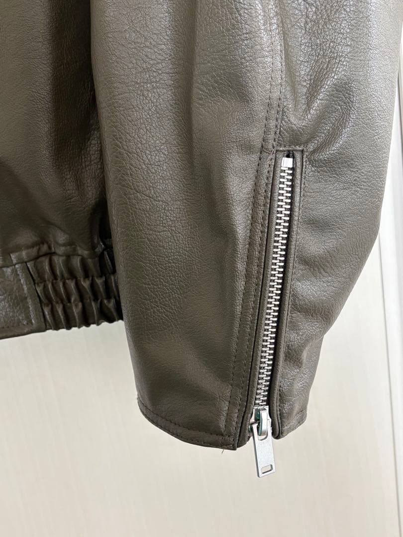  新品未使用品オリーブグリーン ⭐︎フェイクレザージャケット M