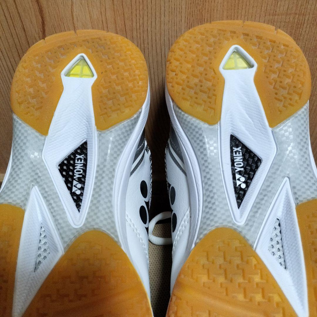 【美品】YONEX バドミントンシューズ65z／25cm