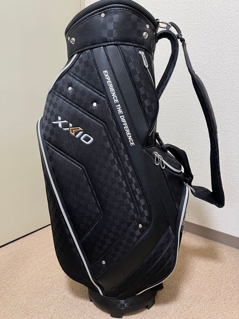 XXIOゼグシオキャディバック9型4分割 ブラックチェック