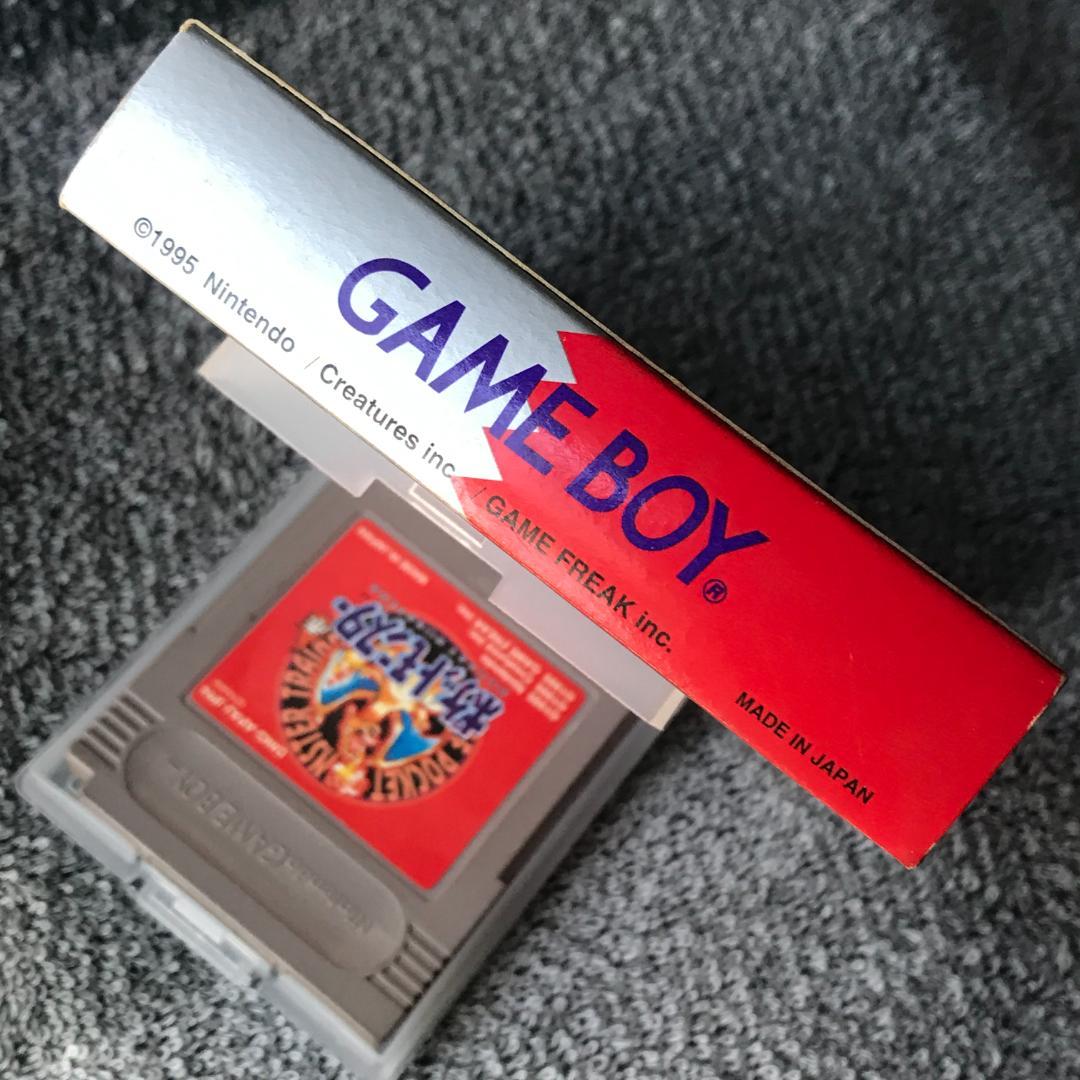ゲームボーイ　ポケモン　ピカチュウ　(赤バージョン）