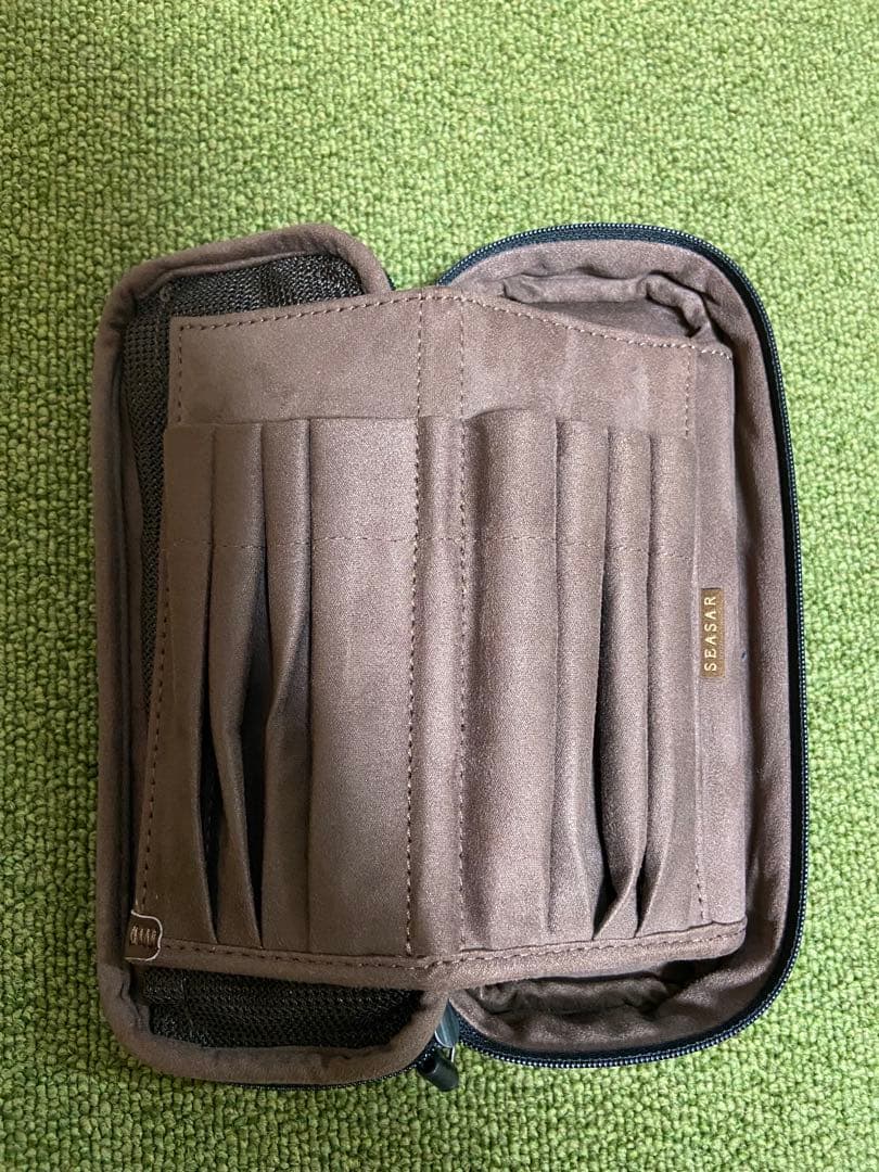 しーさー　OctFold ペンケース　エンボスレザー　　ブラック