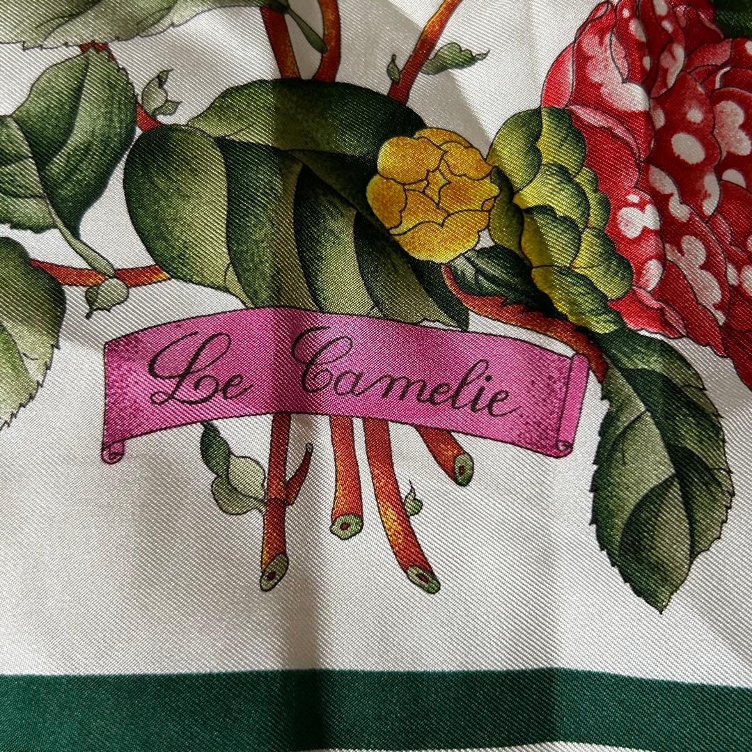 ♥️GUCCIグッチ シルクスカーフ Le Camelie 花柄 大判 イタリア製