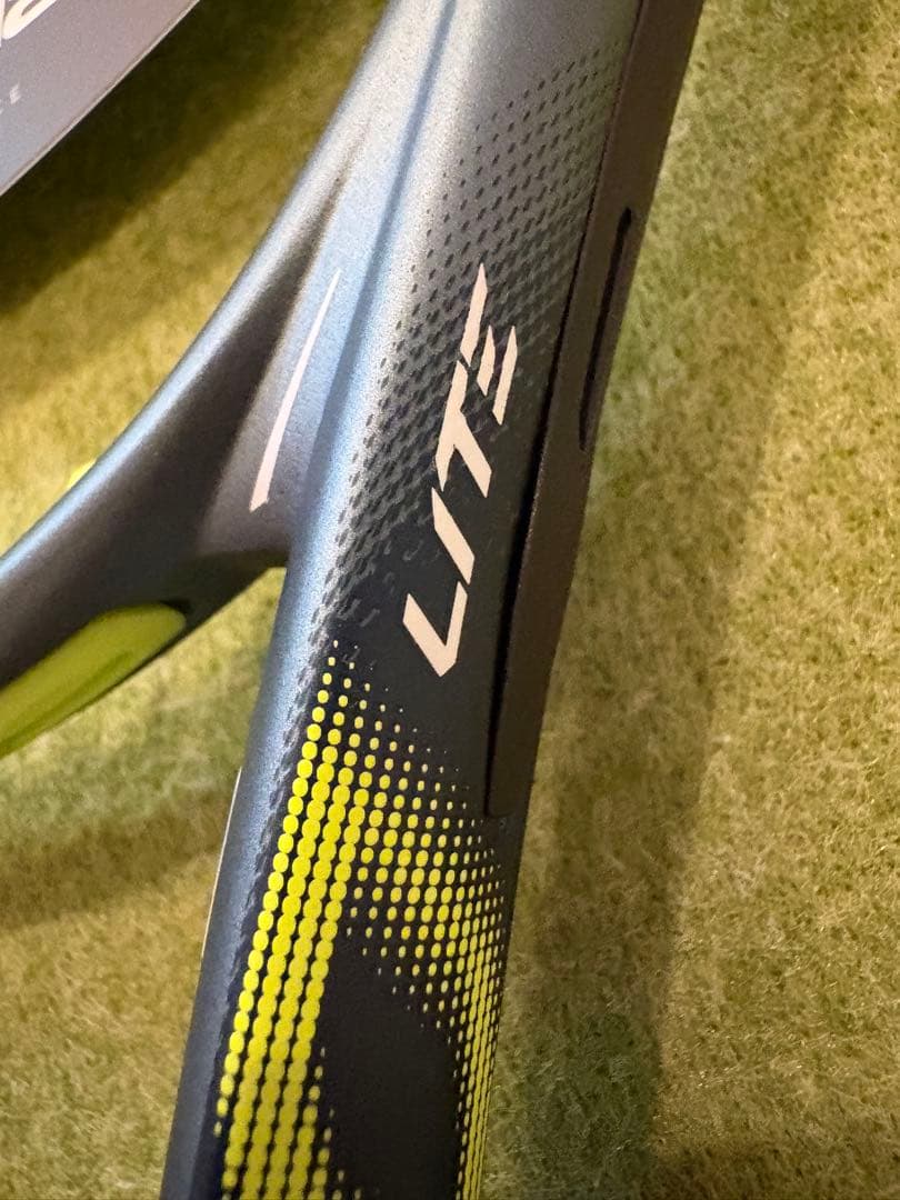 Babolat Pure Aero Lite ピュアアエロライト　最新