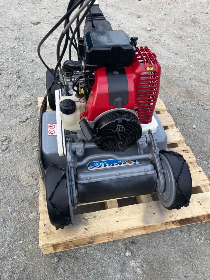 草刈り機　オーレックスパイダーモア　AZ851４WD