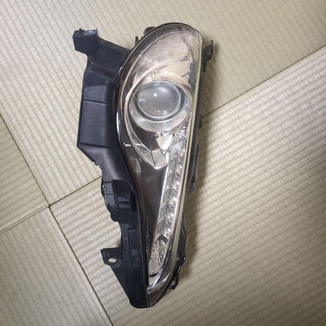 86 前期純正ヘッドライト左右中古　zn6 hid　バラスト付
