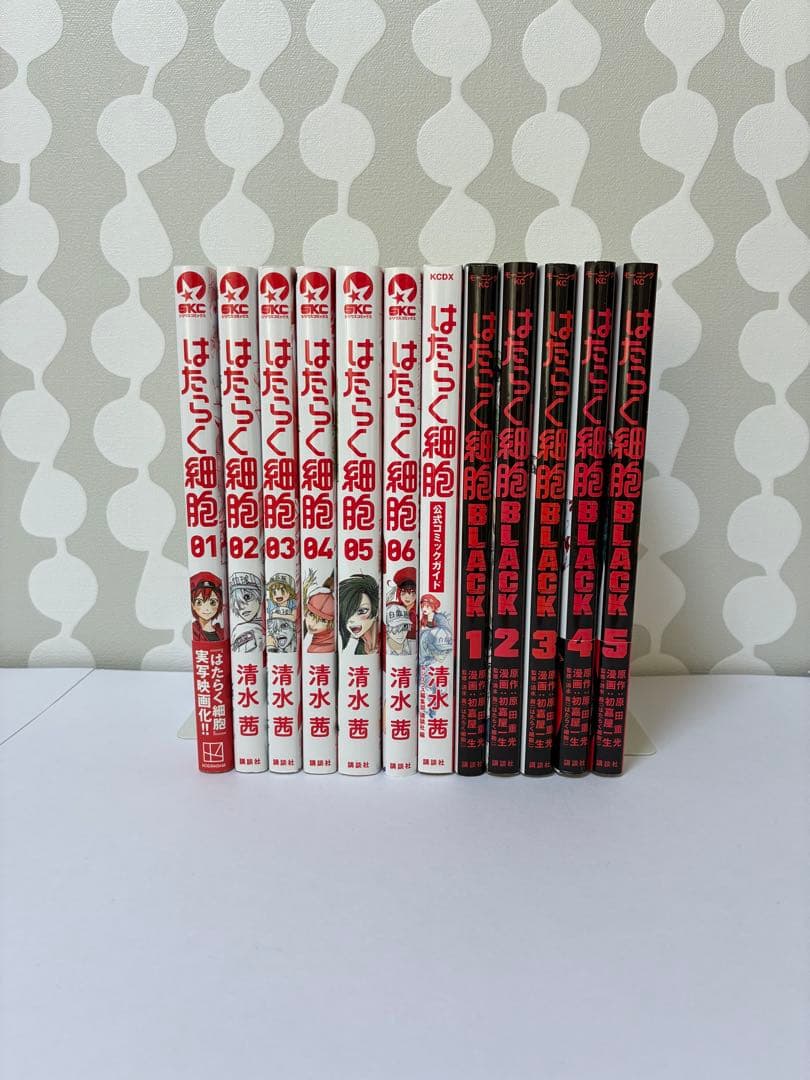 ききらん出品　【人気】　はたらく細胞 １2冊まとめ売り　BLACK 公式