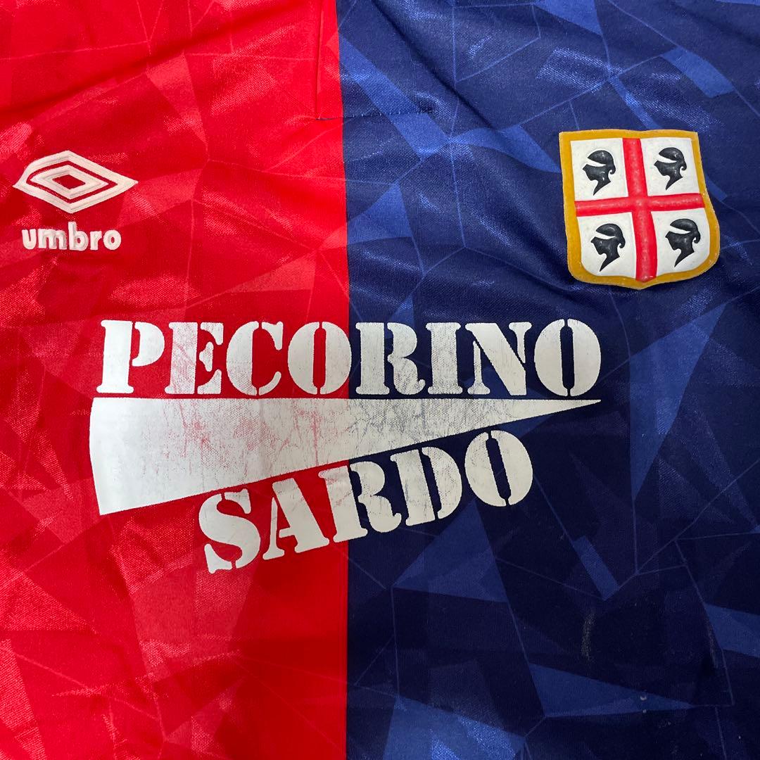 サッカーユニフォーム　カリアリ サイズ不明Lぐらい　made in イングランド