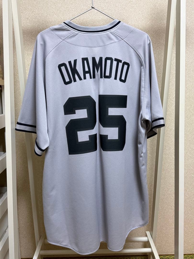 巨人 伝統の一戦レプリカユニフォーム2023 岡本和真 XLサイズ
