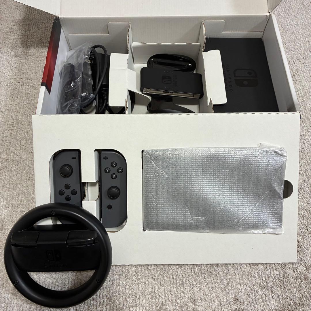 Nintendo Switch 本体 グレー 付属品とハンドル付き