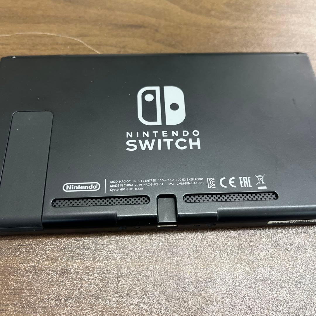 女性オーナー！NINTENDO Switch本体　識別T