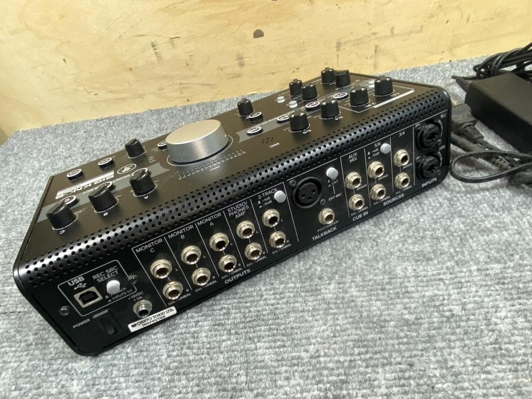 mackie BIG KNOB studio plus モニターコントローラー
