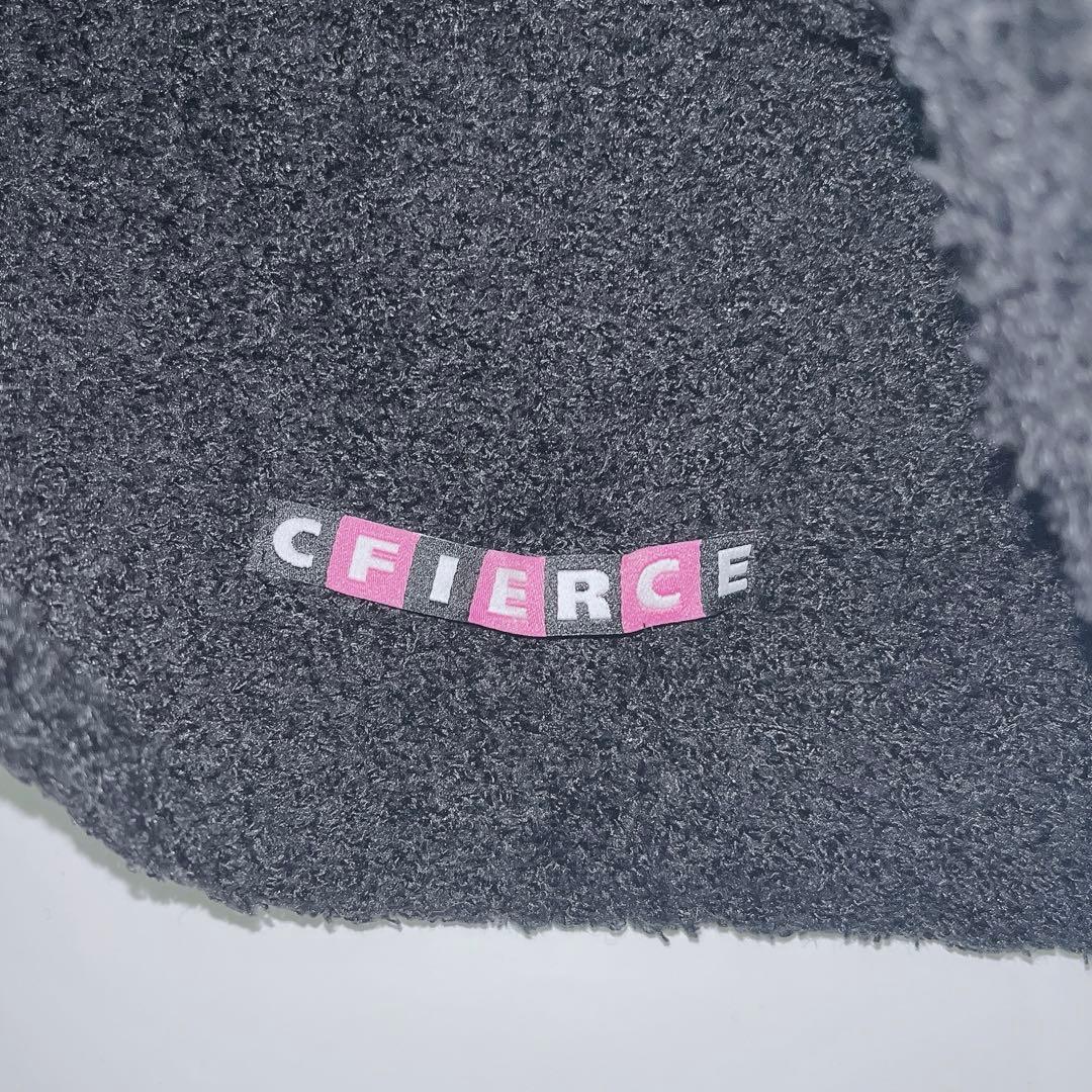 Newjeansハニ着用　CFIERCE wing angel hat ビーニー