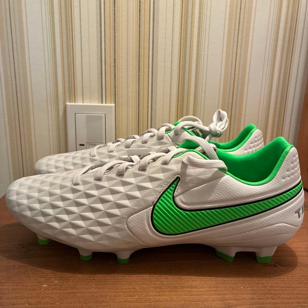 NIKEレジェンド8 PRO FG