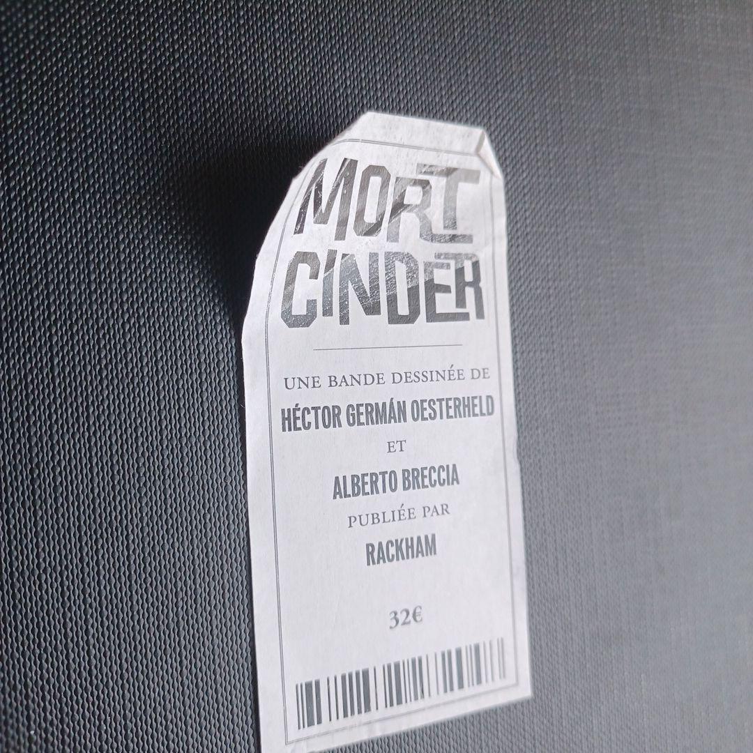 MORT CINDER o Breccia フランス語