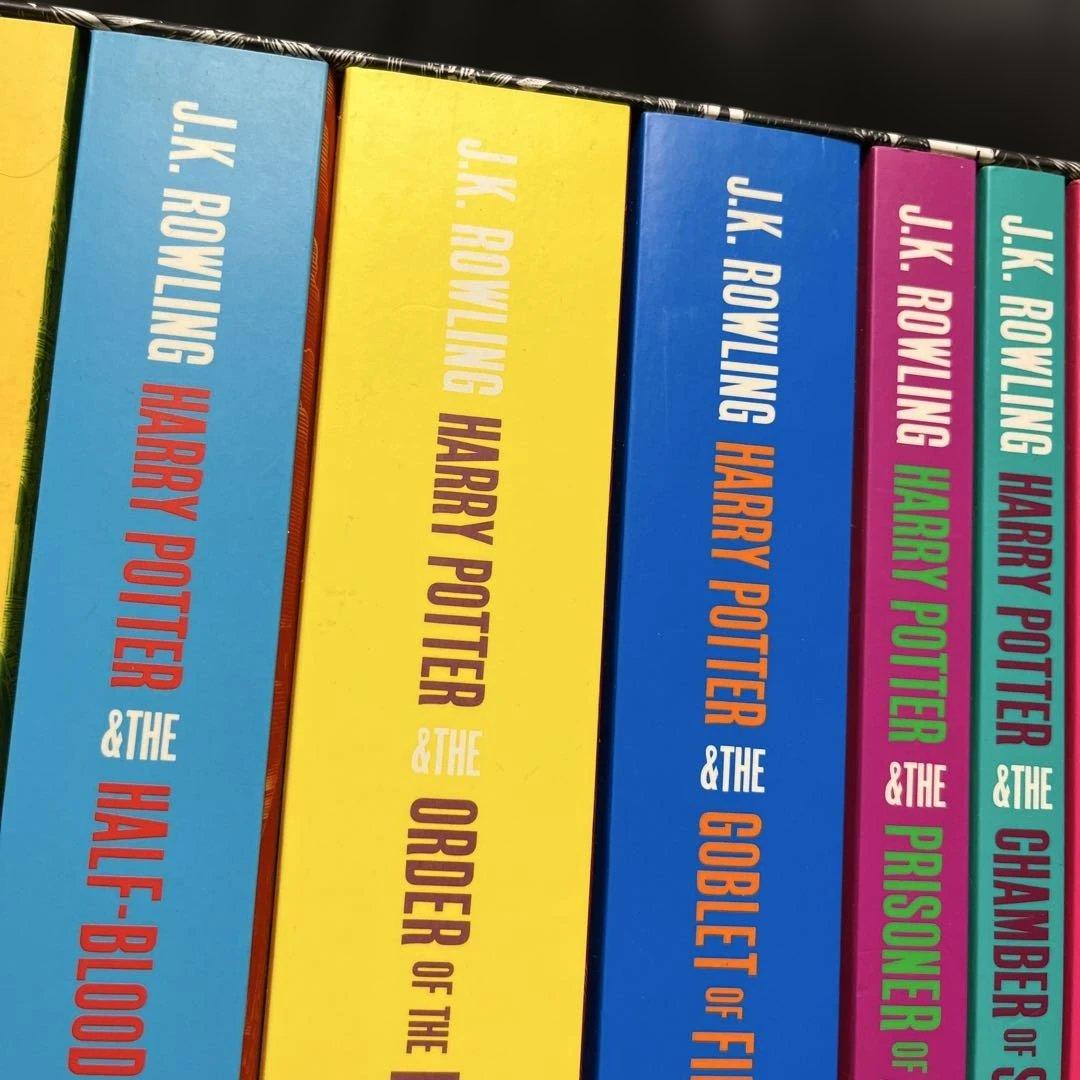 ハリー・ポッター全巻セット（英語版Adult Paperback）