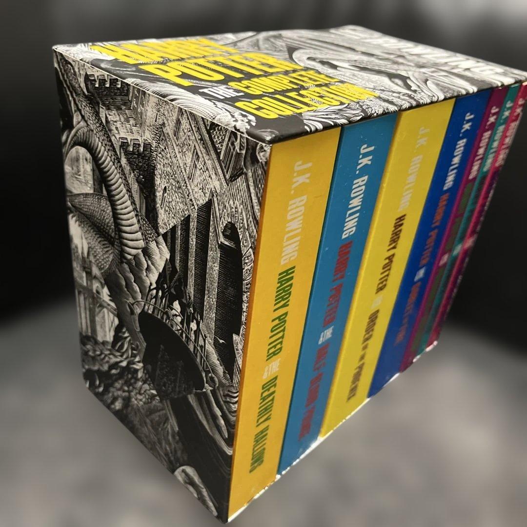 ハリー・ポッター全巻セット（英語版Adult Paperback）