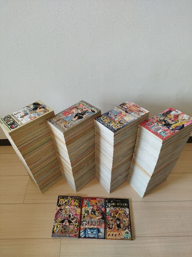 24時間以内発送できます！ ワンピース 1巻〜114巻　 全巻セット+関連本2冊