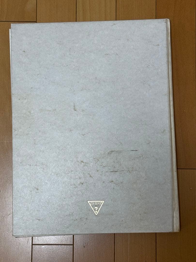 アート・デザイン・音楽 A Decade of Guess? Images 1981 to 1991