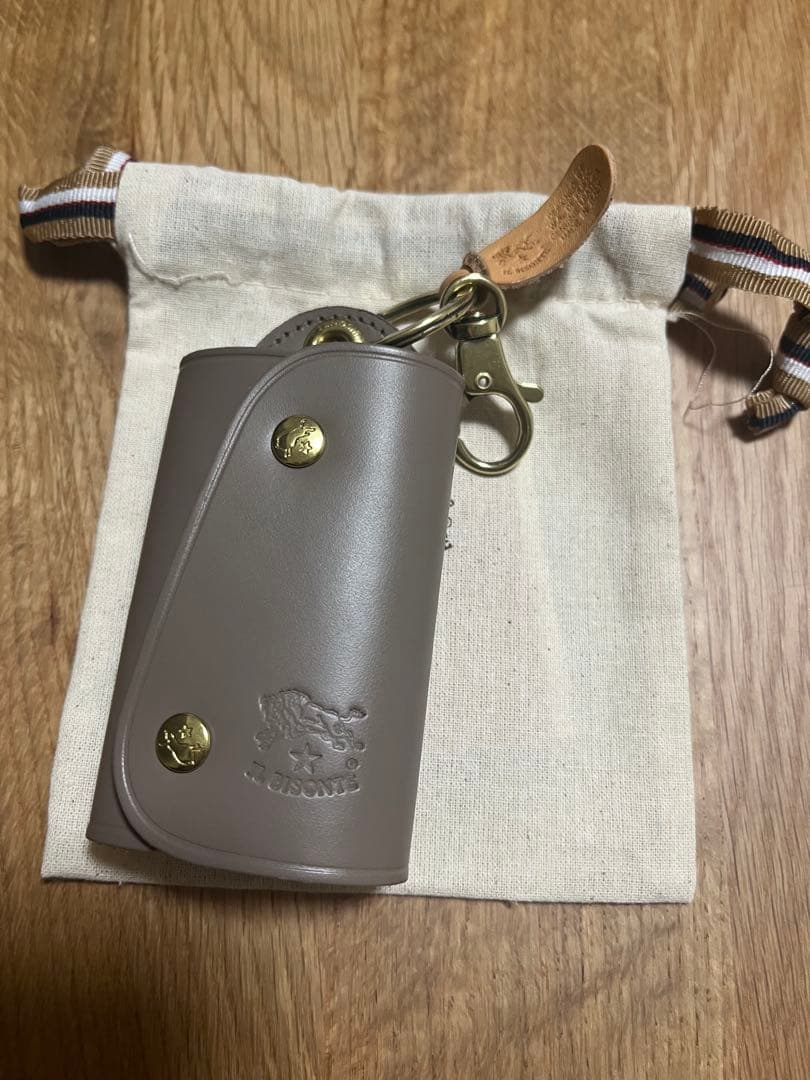 IL BISONTE グレー レザーキーケース