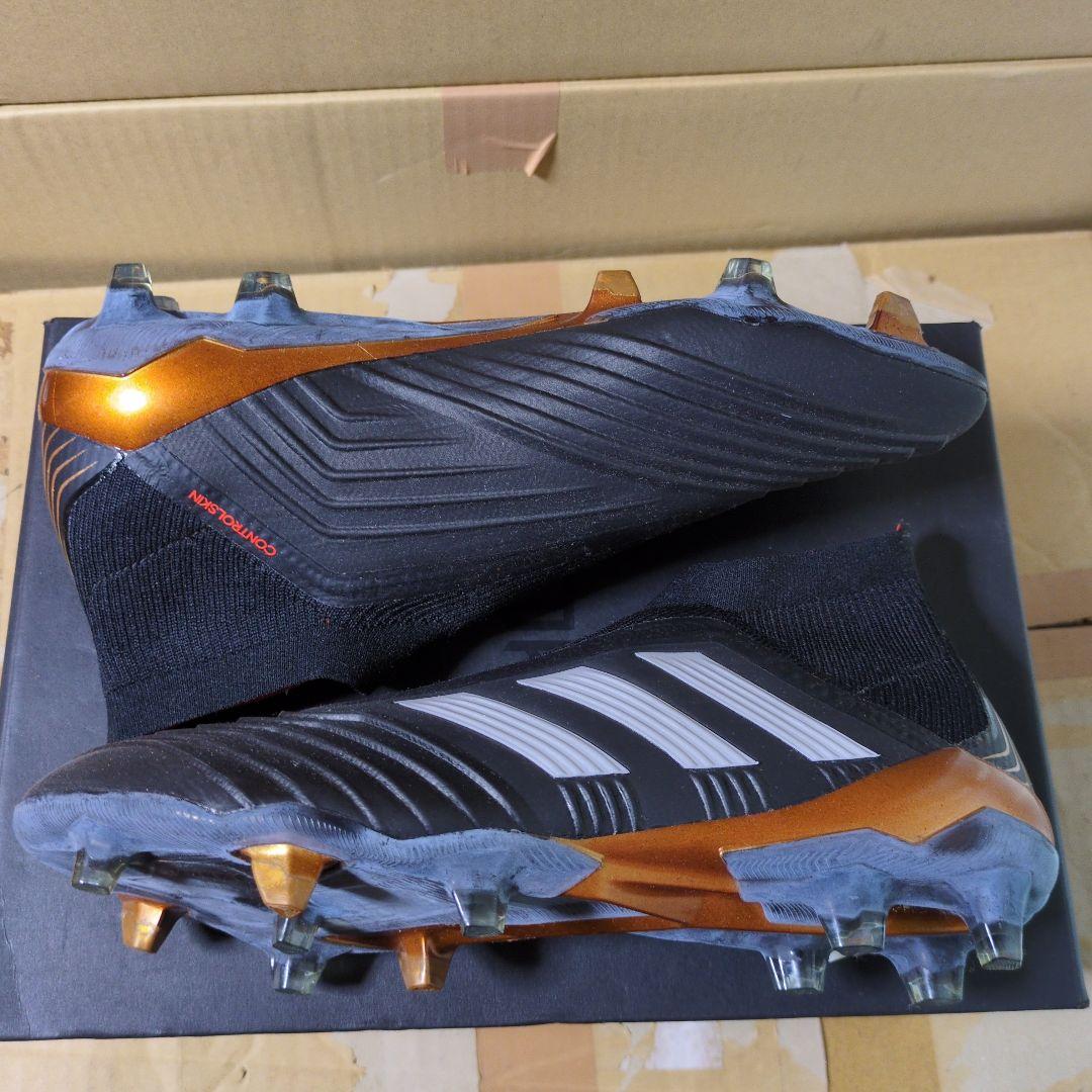 adidas アディダス プレデター 18＋ FG/AG
