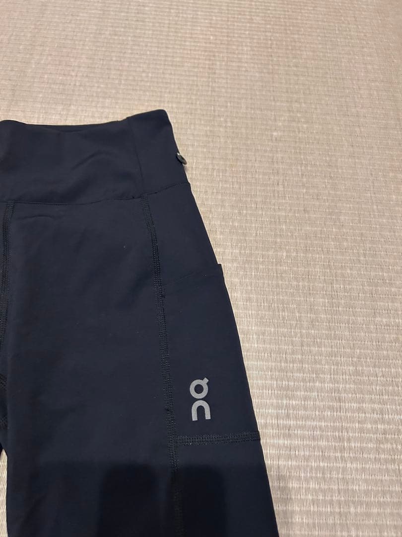 on ブラック ショートパンツ レギンス