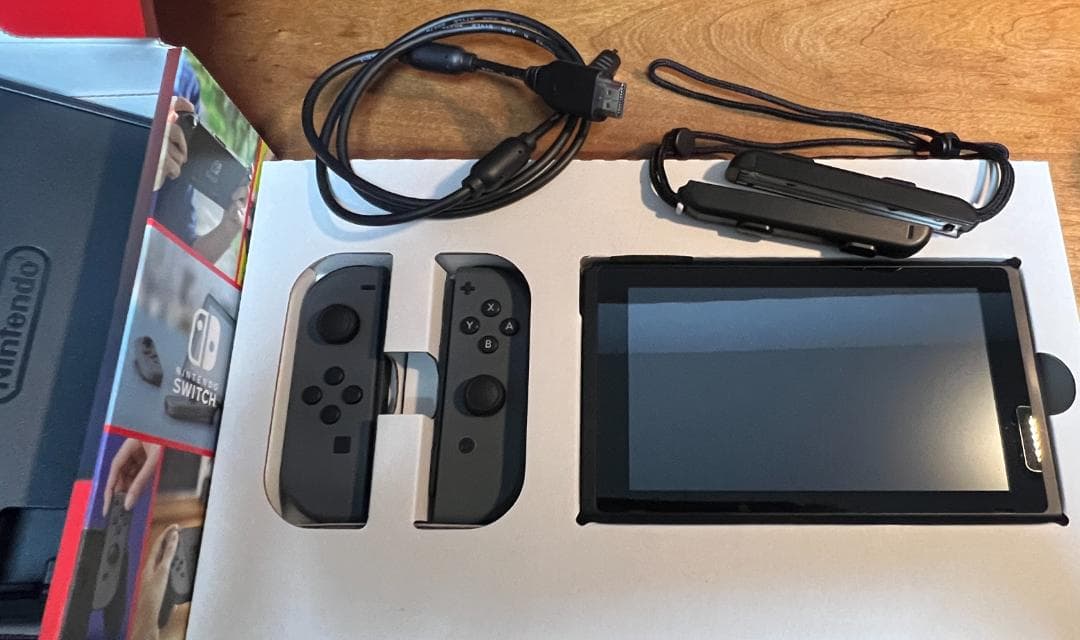 Nintendo Switch 本体　マイクロSDカード 64GB 付き