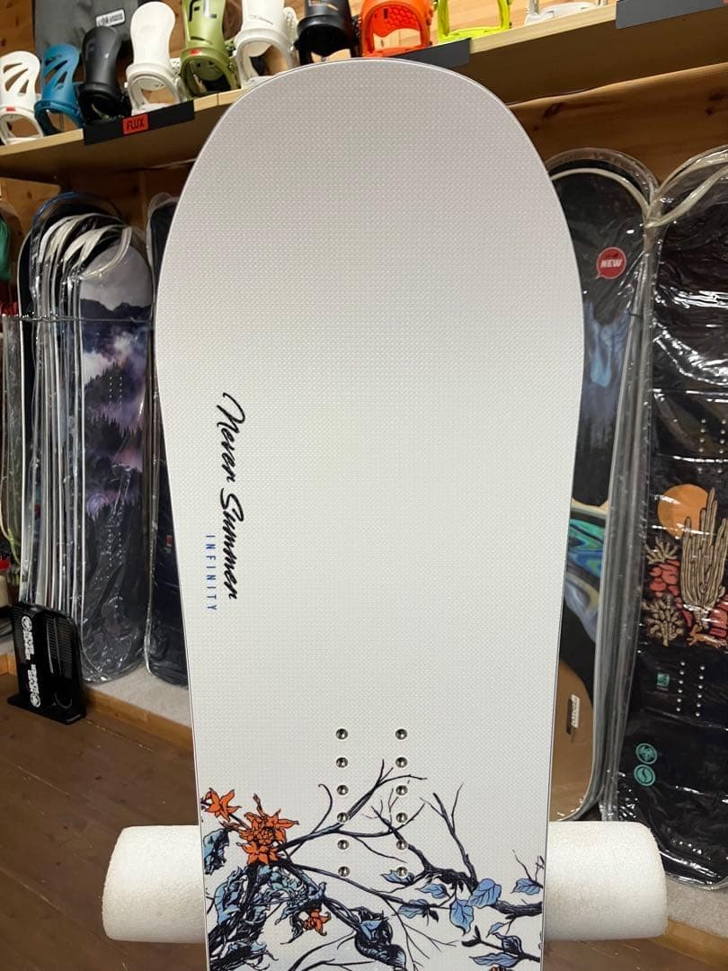 【新品】25-26 NEVER SUMMER INFINITY 142
