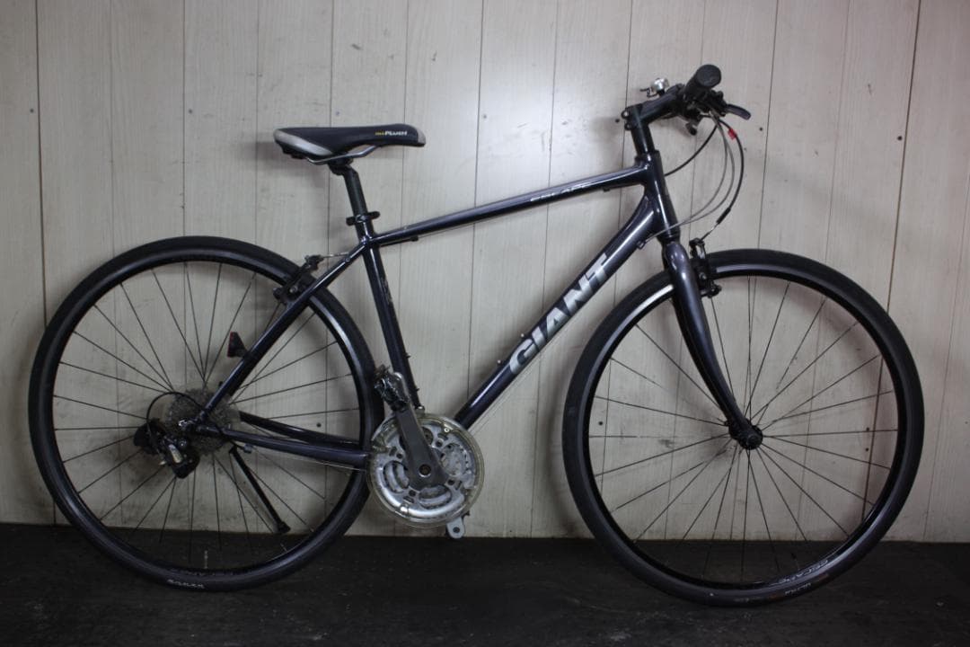 GIANT ESCAPE R3 700C アルミ 24速 470mm GREY
