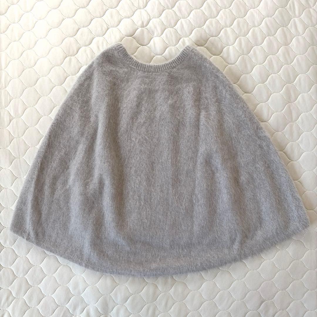 【24SS美品】BEARDSLEY ファーニットポンチョ　ライトグレー