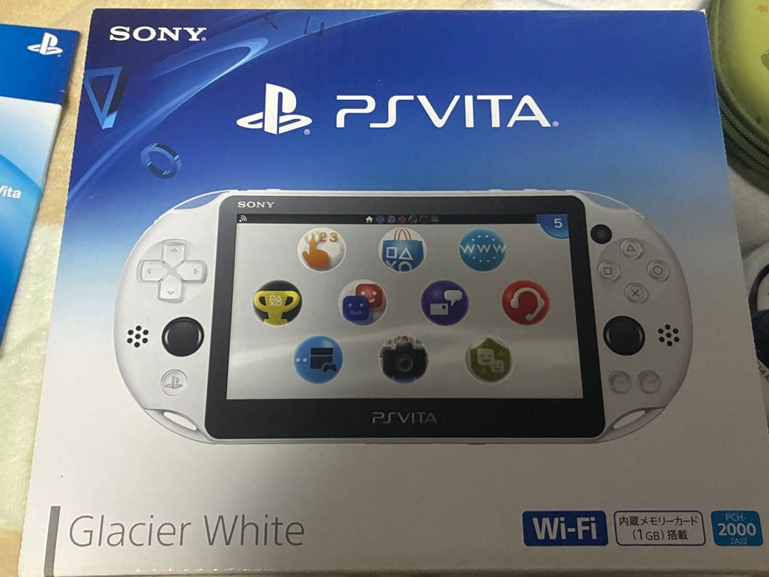 PSVITA PCH-2000 艦これモデル　ケース・ソフト付き