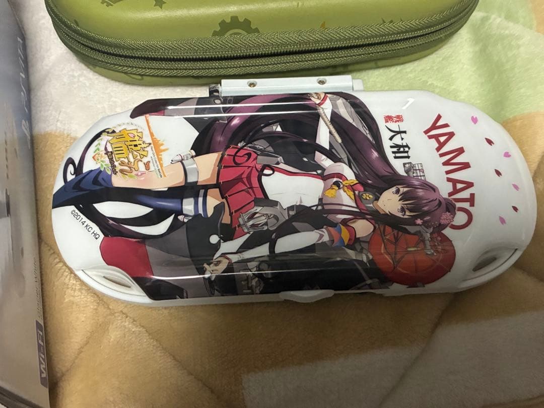PSVITA PCH-2000 艦これモデル　ケース・ソフト付き