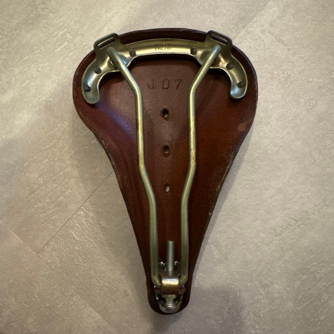 BROOKS ENGLAND 定番 B.17 レザーサドル