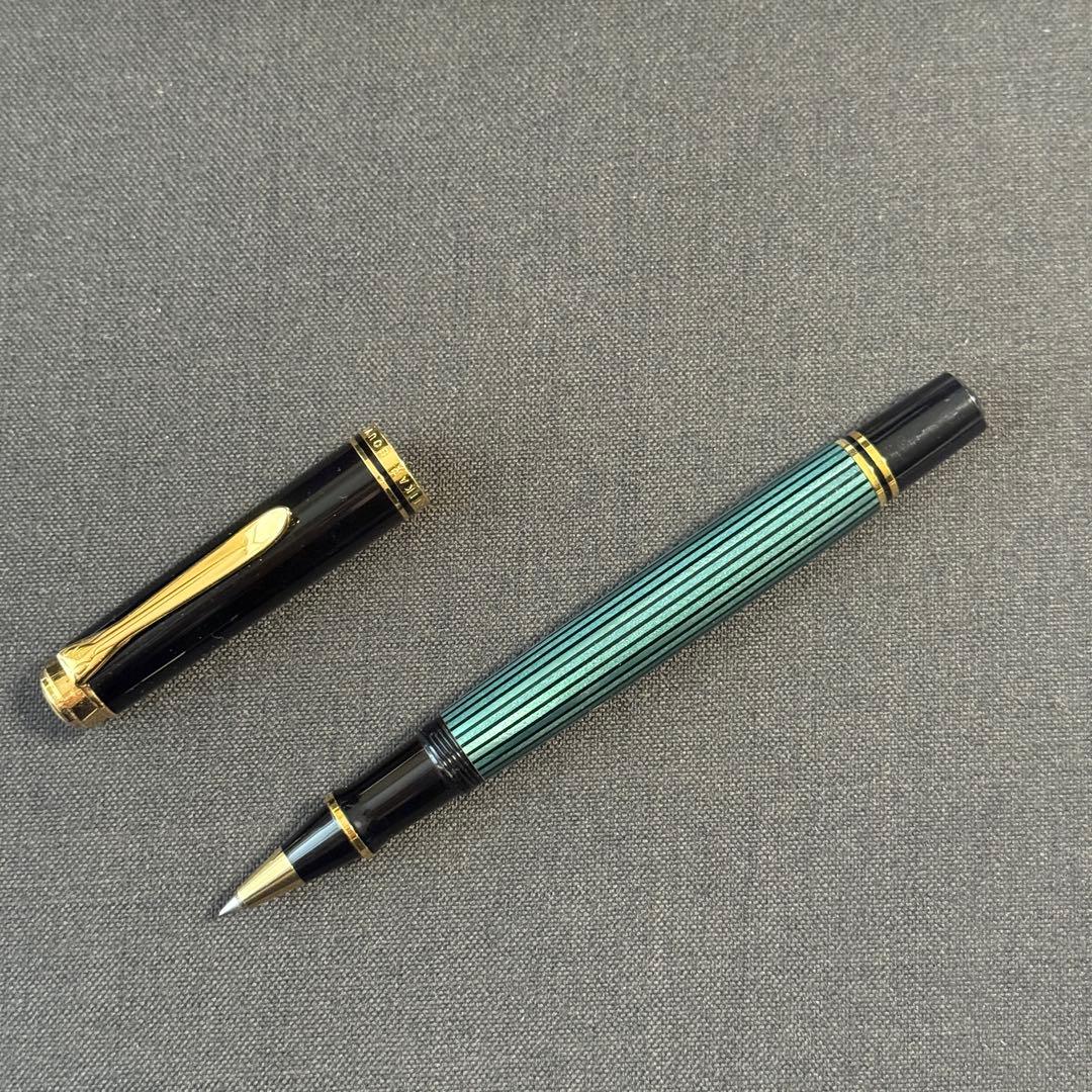 Pelikan ローラーボール スーベレーン R400 グリーンストライプ