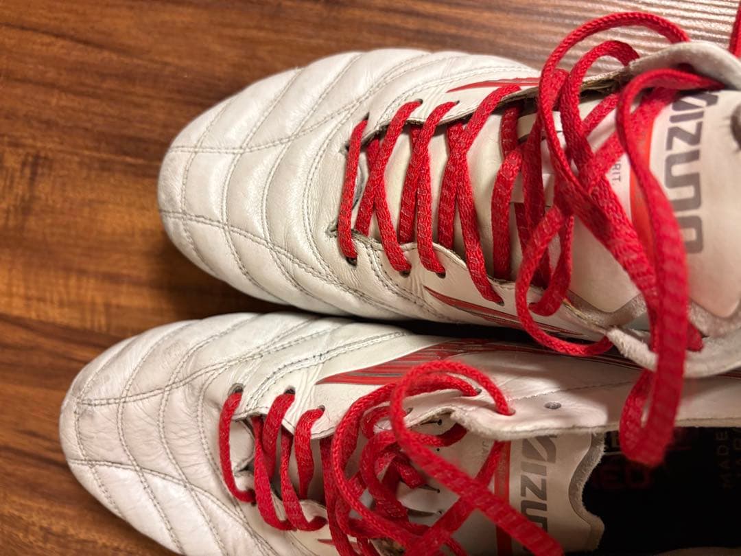 Mizuno Morelia Neo4 サッカーシューズ ホワイト/レッド