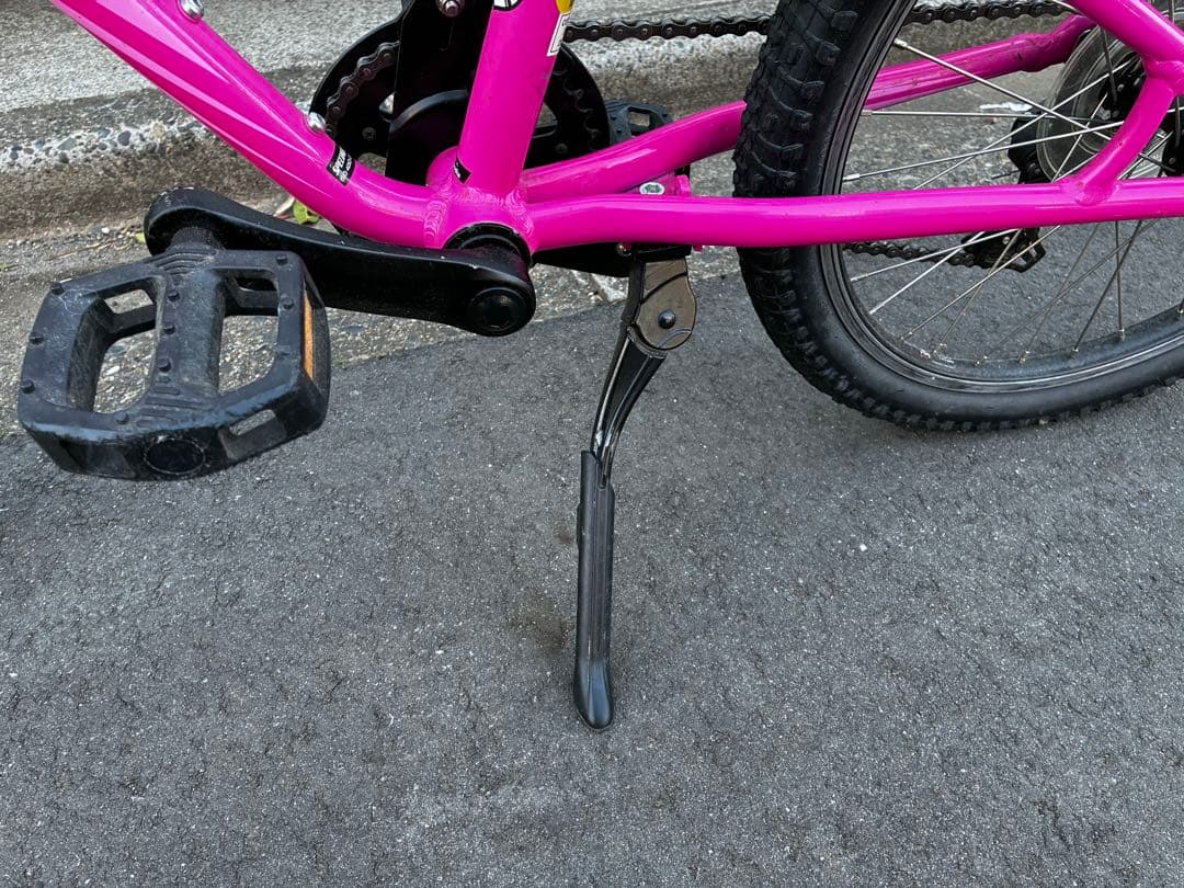Specialized HOTROCK 20インチジュニア自転車 ピンク