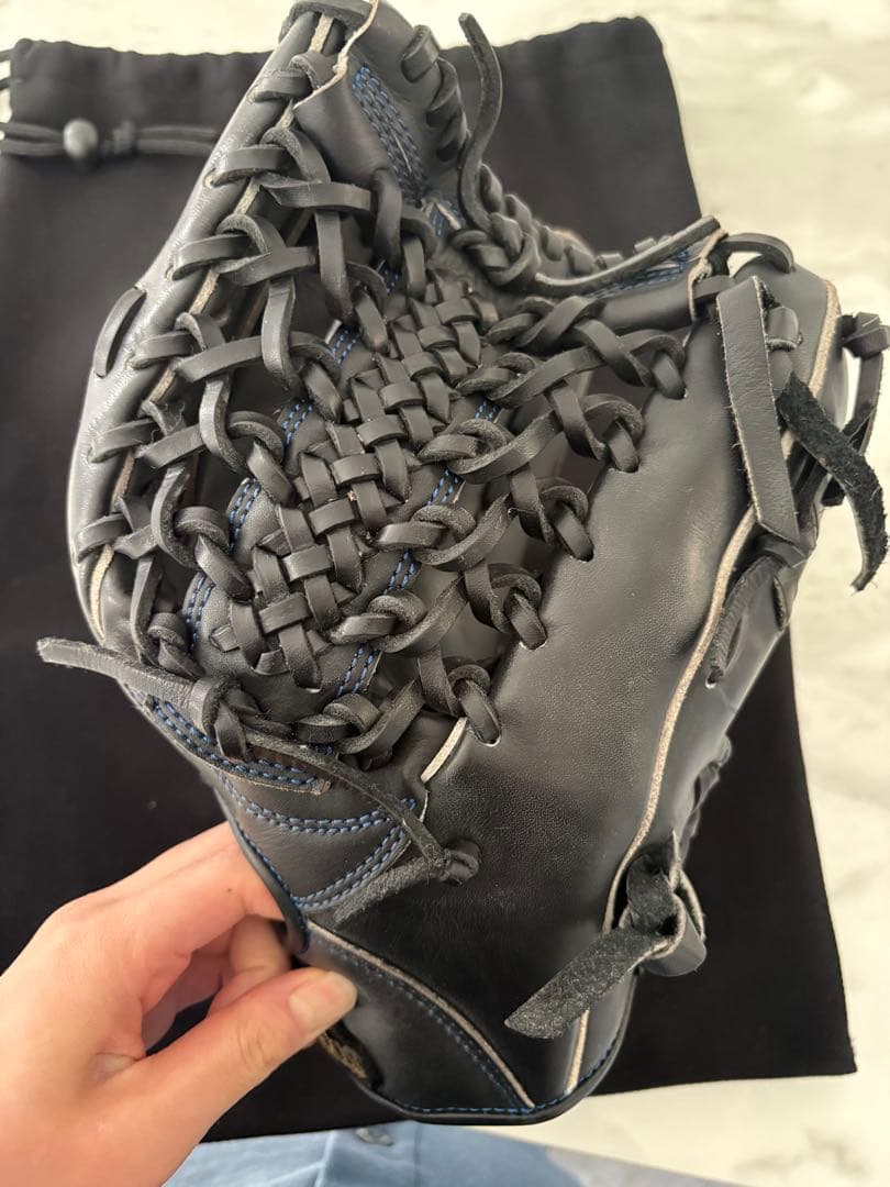 adidas 軟式グローブ 黒　右利き用