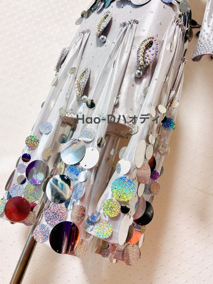 新品★ラテンドレス★SM〜M★社交ダンス★シルバー★スパンコール★競技会