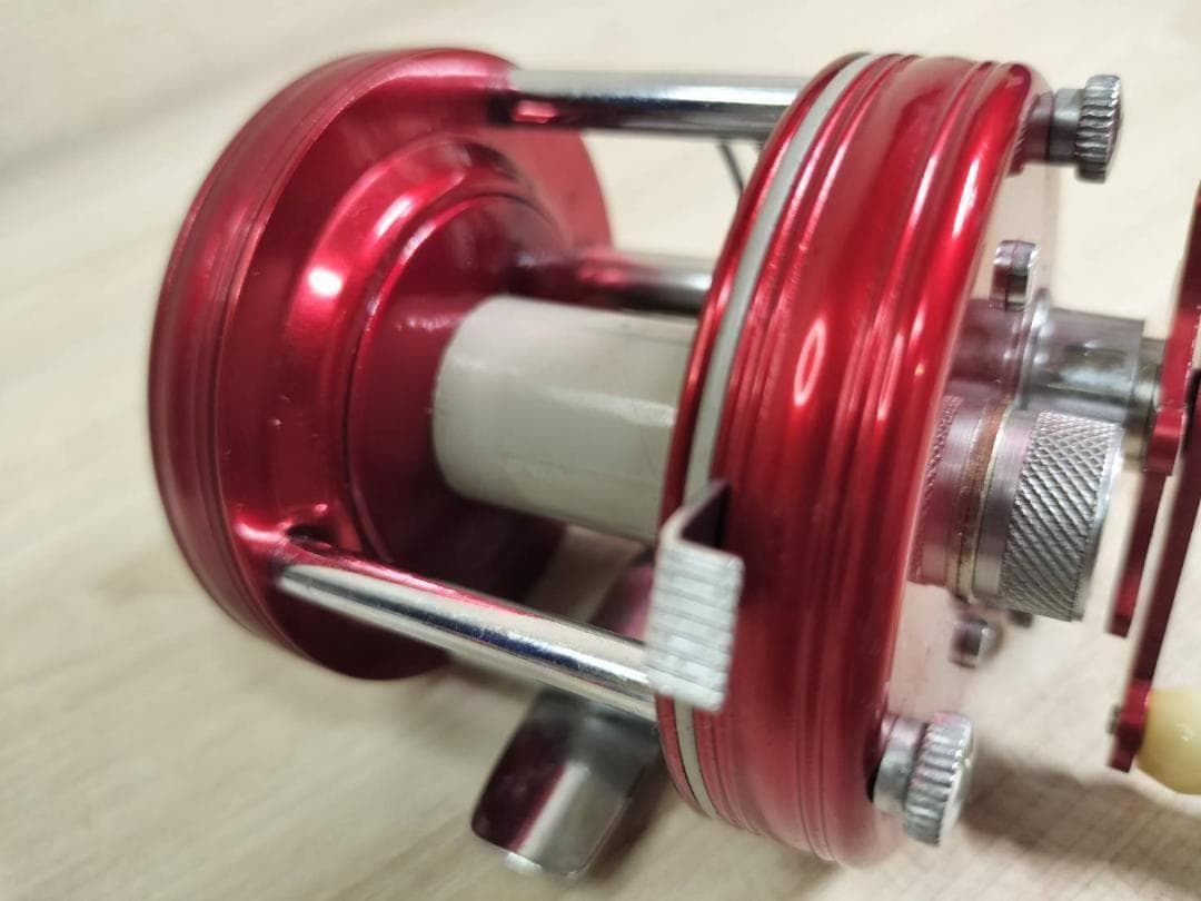 masaABU GARCIA アブ アンバサダー 5000　4ネジ
