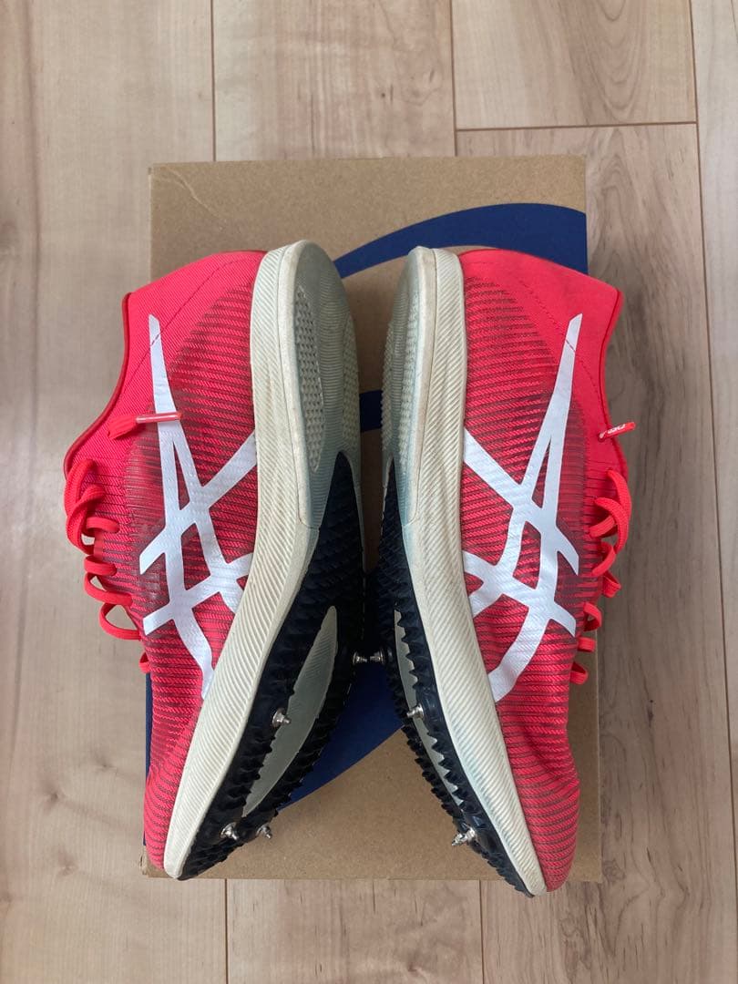 ASICS スパイクシューズ レッド