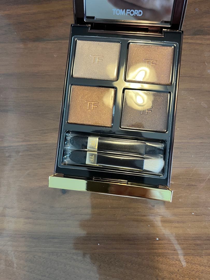 TOM FORD アイシャドウパレット 04 SUSPICION