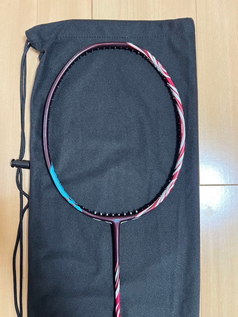 YONEX アストロクス100zz 4U6